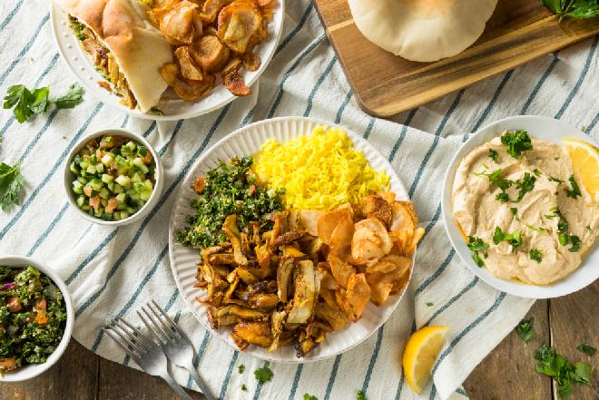 Domowy gyros z piekarnika: tani sposób na kebab, jak z restauracji